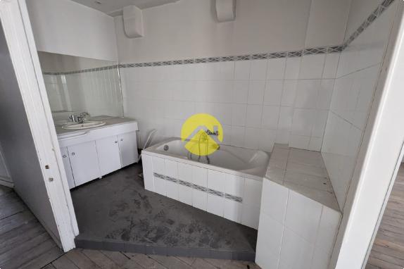 APPARTEMENT HYPER CENTRE A RENOVER