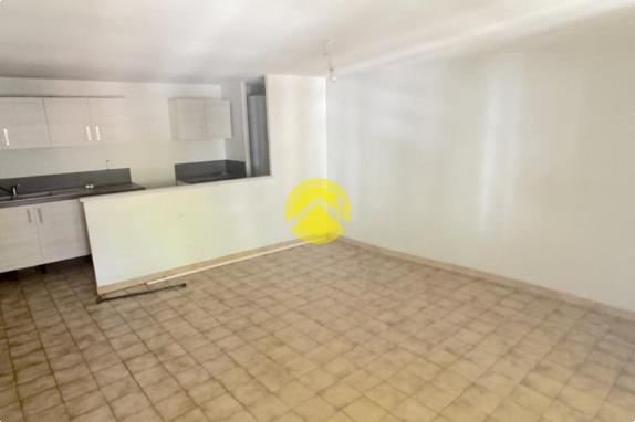 Apt 51m²à rénover.