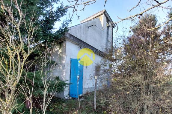 MAISON À RÉNOVER-BÂTIMENT-TERRAINS