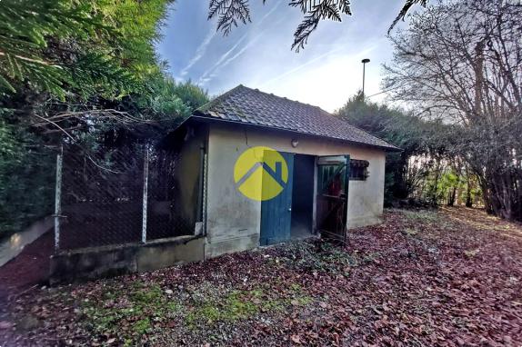 MAISON À RÉNOVER-BÂTIMENT-TERRAINS