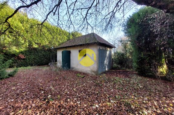 MAISON À RÉNOVER-BÂTIMENT-TERRAINS