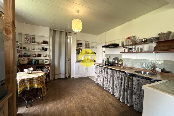 MAISON CHARMANTE 230 M2