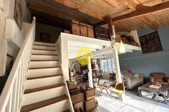 MAISON CHARMANTE 230 M2