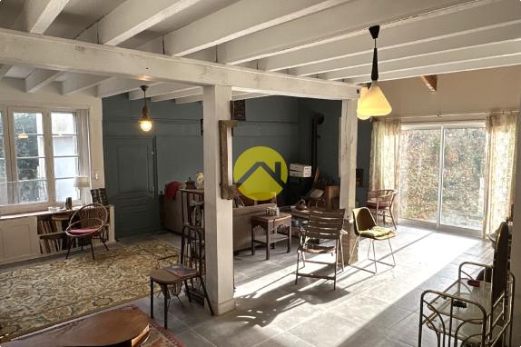 MAISON CHARMANTE 230 M2