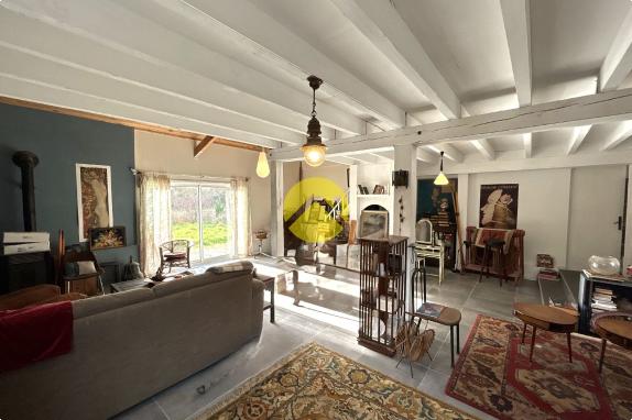 MAISON CHARMANTE 230 M2