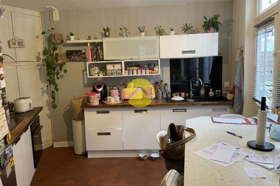 APPARTEMENT AVEC PISCINE CENTRE 