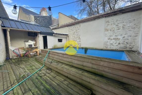 APPARTEMENT AVEC PISCINE CENTRE 