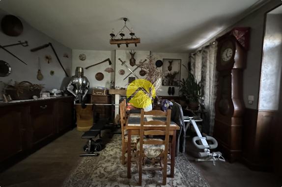 MAISON DE CARACTERE EN CENTRE VILLE