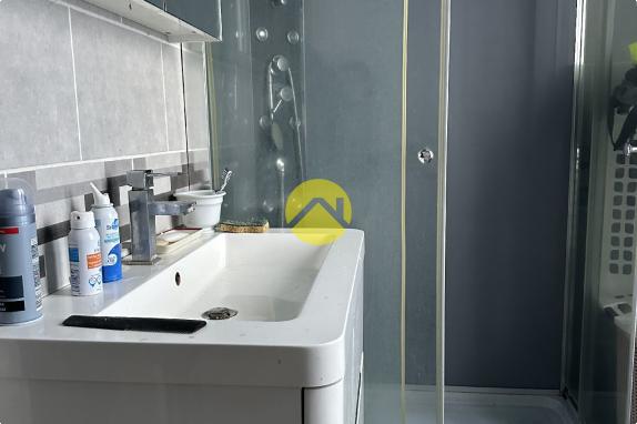 MAISON DE CARACTERE EN CENTRE VILLE