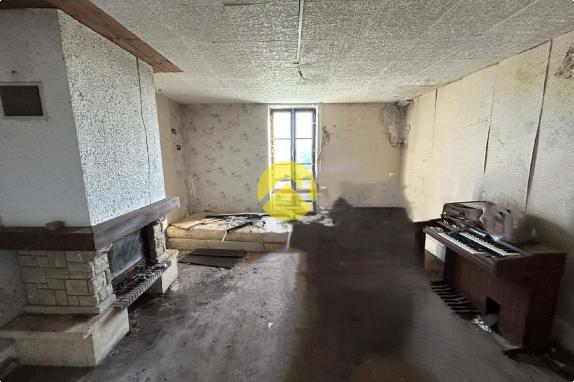  Fermette 1 hectare + Bâtiments