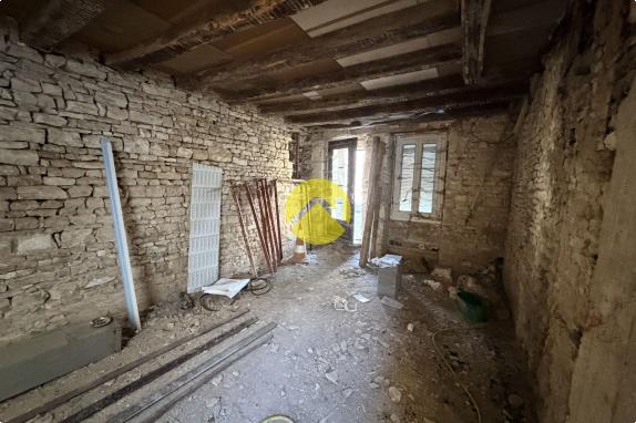 Garage avec atelier et cour