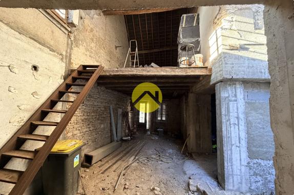 Garage avec atelier et cour