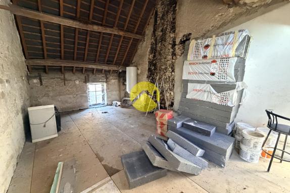 Garage avec atelier et cour