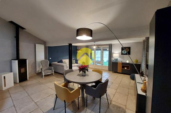 ENTIÈREMENT RENOVÉE + DÉPENDANCES