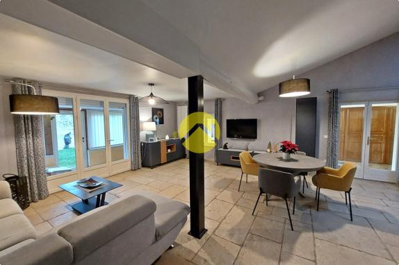 ENTIÈREMENT RENOVÉE + DÉPENDANCES