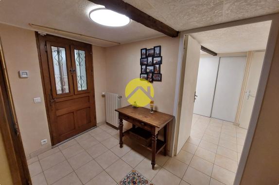 ENTIÈREMENT RENOVÉE + DÉPENDANCES