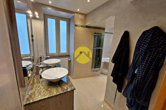 ENTIÈREMENT RENOVÉE + DÉPENDANCES