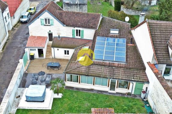 ENTIÈREMENT RENOVÉE + DÉPENDANCES