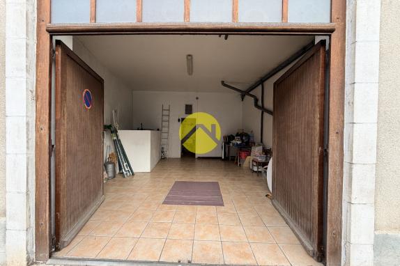 Maison centre Châteauneuf