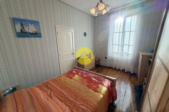 Maison centre Châteauneuf