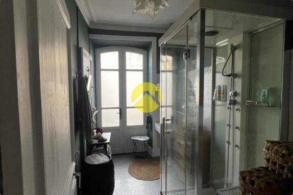 CENTRE-BOURG IMMEDIATEMNT HABITABLE