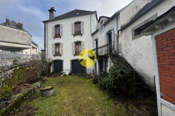 CENTRE-BOURG IMMEDIATEMNT HABITABLE