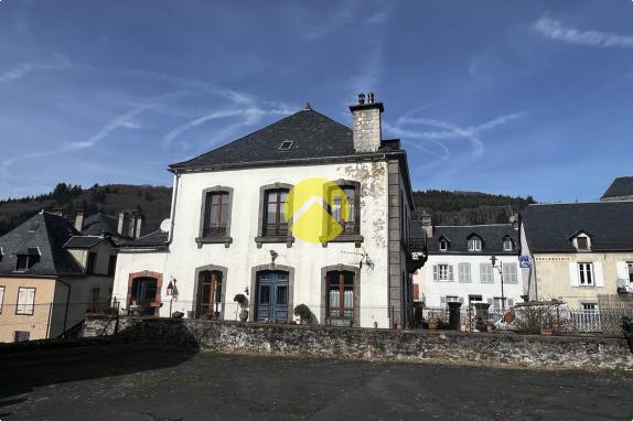 CENTRE-BOURG IMMEDIATEMNT HABITABLE