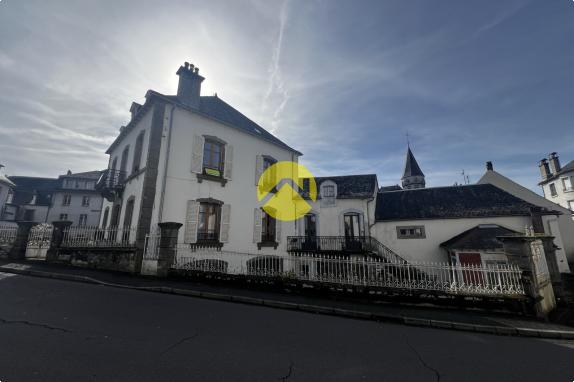 CENTRE-BOURG IMMEDIATEMNT HABITABLE