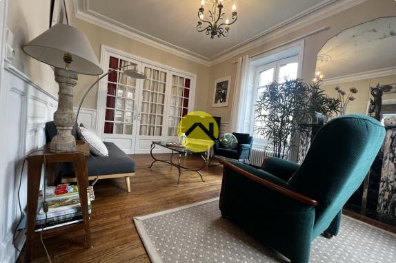 CENTRE-BOURG IMMEDIATEMNT HABITABLE