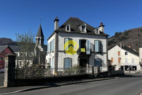 CENTRE-BOURG IMMEDIATEMNT HABITABLE