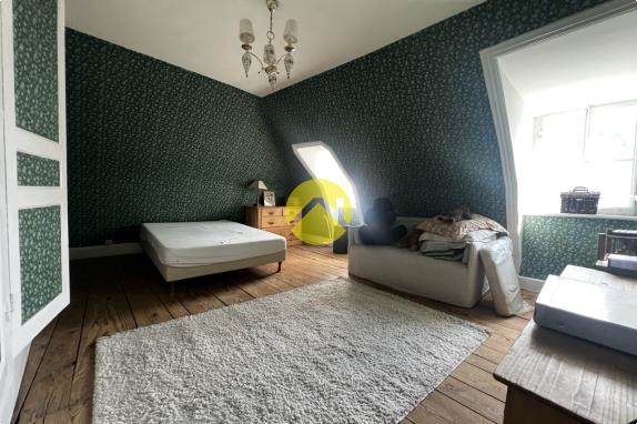 CENTRE-BOURG IMMEDIATEMNT HABITABLE