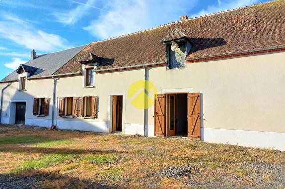 LONGERE 208 M2 GARAGES DEPENDANCES