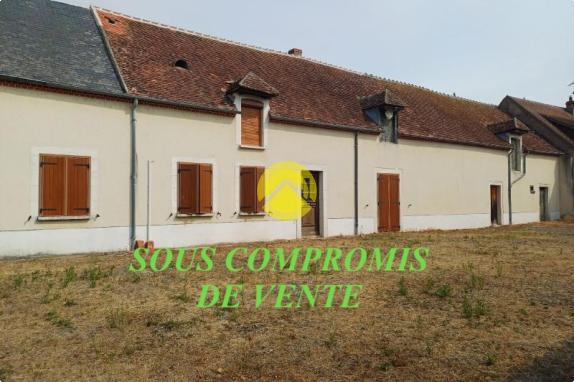 LONGERE 208 M2 GARAGES DEPENDANCES