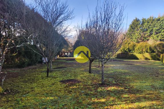 MAGNIFIQUE TERRAIN A LA CAMPAGNE 