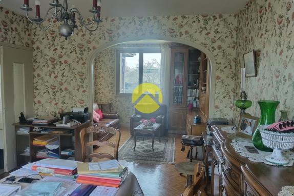 A proximité commerces et écoles