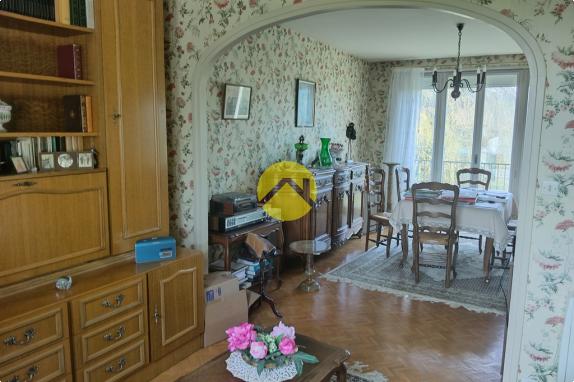 A proximité commerces et écoles