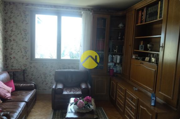 A proximité commerces et écoles