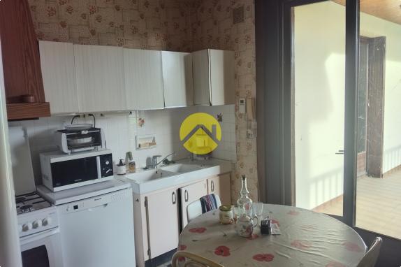 A proximité commerces et écoles