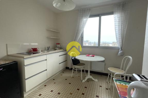 APPARTEMENT RUE JEAN BAFFIER