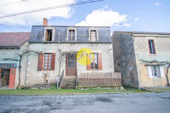 Ensemble de 2 maisons avec hangar