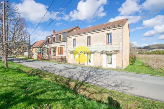 Ensemble de 2 maisons avec hangar
