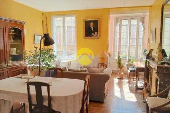 APPARTEMENT DE CARACTERE