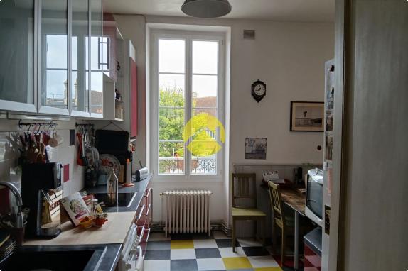 APPARTEMENT DE CARACTERE