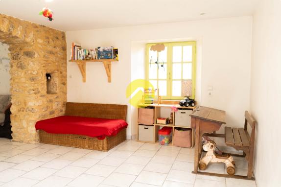 Maison perigourdine avec hangar 