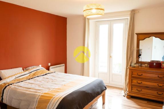 Maison perigourdine avec hangar 