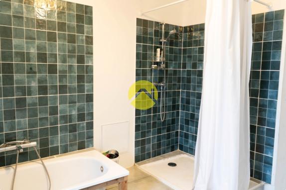 Maison perigourdine avec hangar 