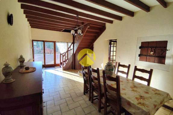 Maison Dépendances Grand Terrain