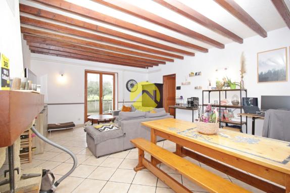 MAISON DE CHARME AVEC JARDIN