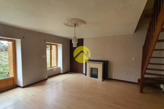 BELLE MAISON EN PIERRES