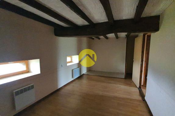 BELLE MAISON EN PIERRES